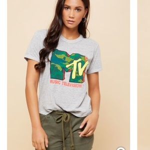 MTV graphic camo tee